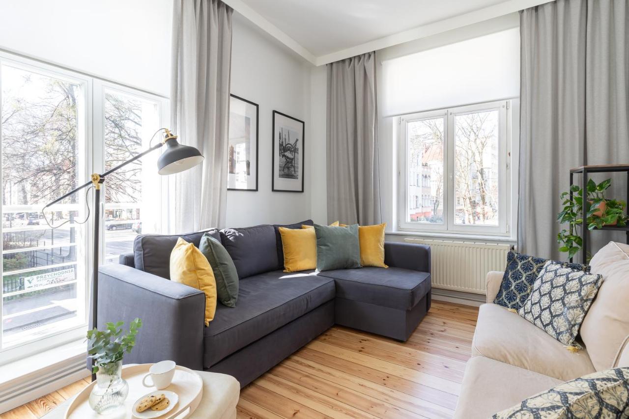 Lion - London Apartment